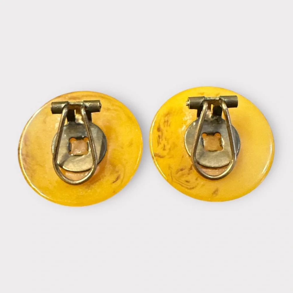 Vintage 1950’s Bakelite Clip On Earrings In a Butterscotch Colour - Picture 3 of 6